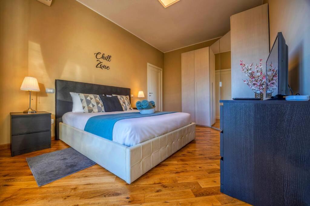 מילאנו Sunny & Updated Flat With Panoramic City View 50M From M4 Stop מראה חיצוני תמונה