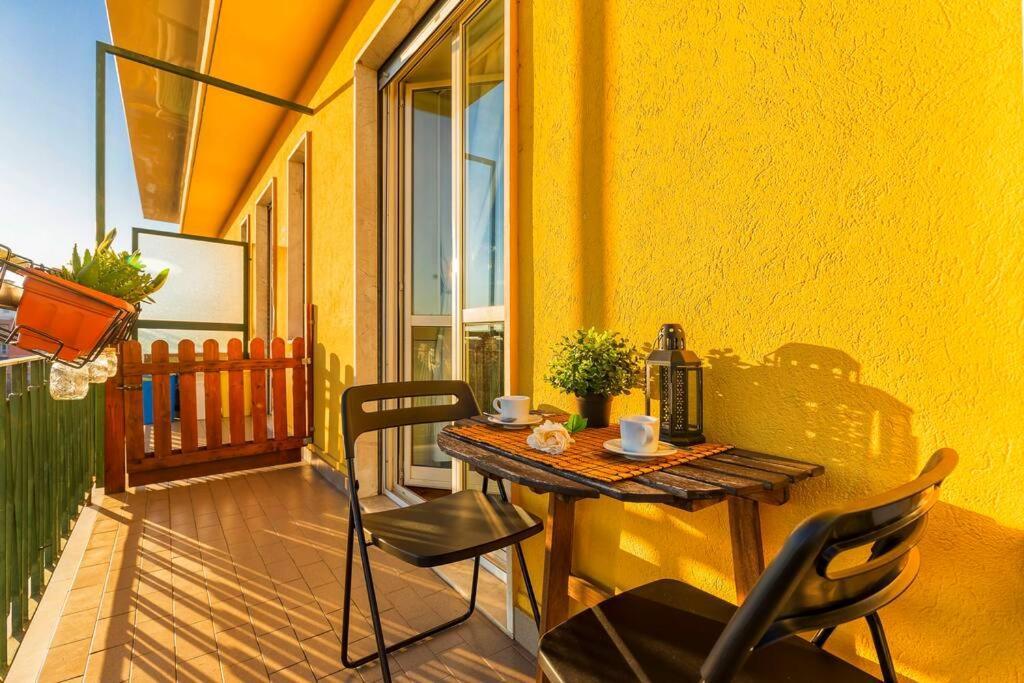 מילאנו Sunny & Updated Flat With Panoramic City View 50M From M4 Stop מראה חיצוני תמונה
