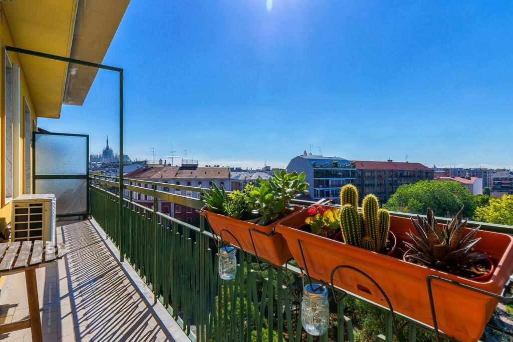 מילאנו Sunny & Updated Flat With Panoramic City View 50M From M4 Stop מראה חיצוני תמונה