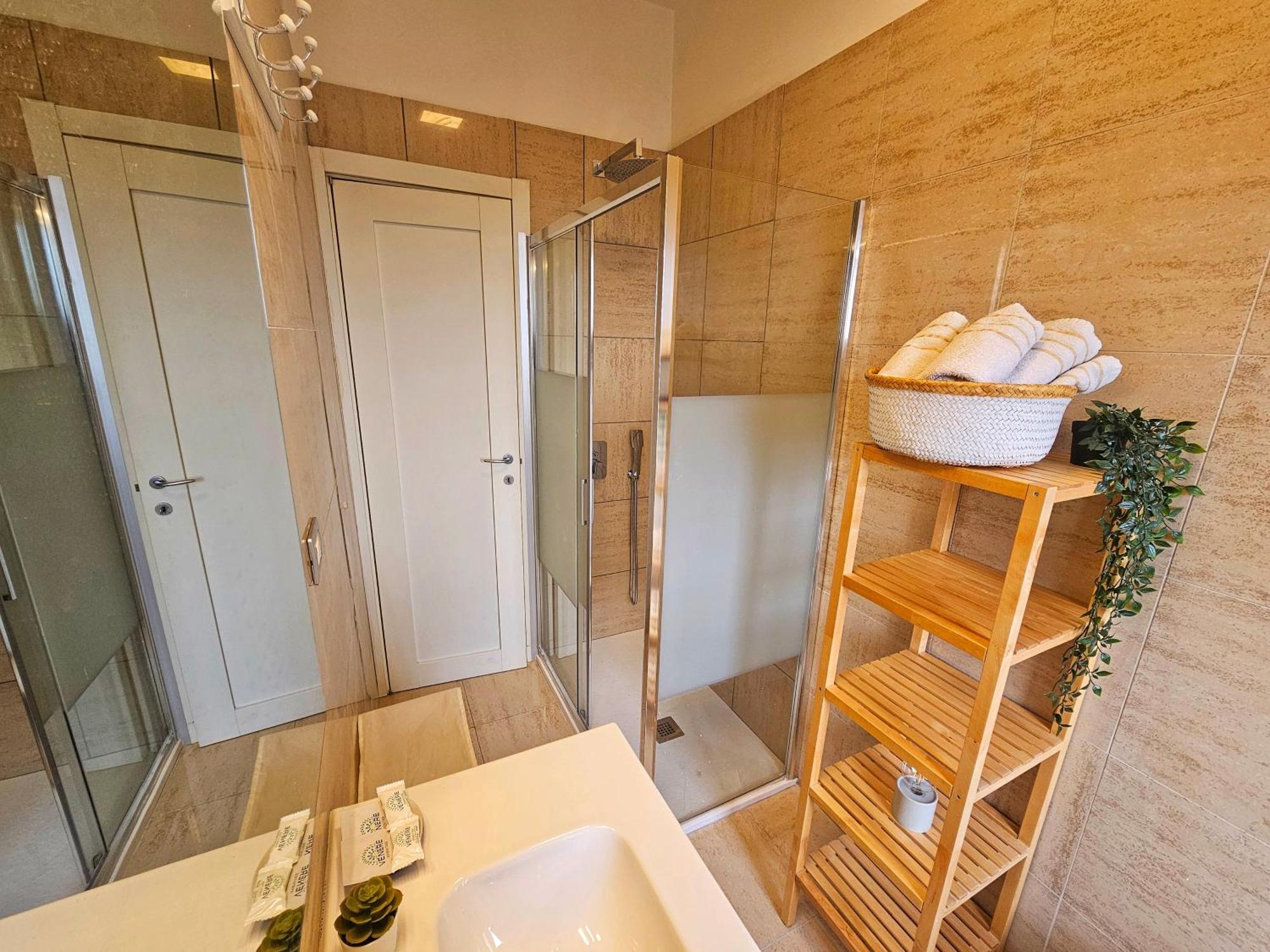 מילאנו Sunny & Updated Flat With Panoramic City View 50M From M4 Stop מראה חיצוני תמונה
