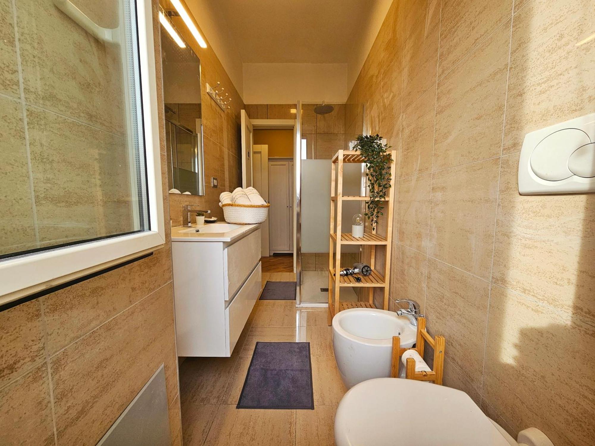 מילאנו Sunny & Updated Flat With Panoramic City View 50M From M4 Stop מראה חיצוני תמונה